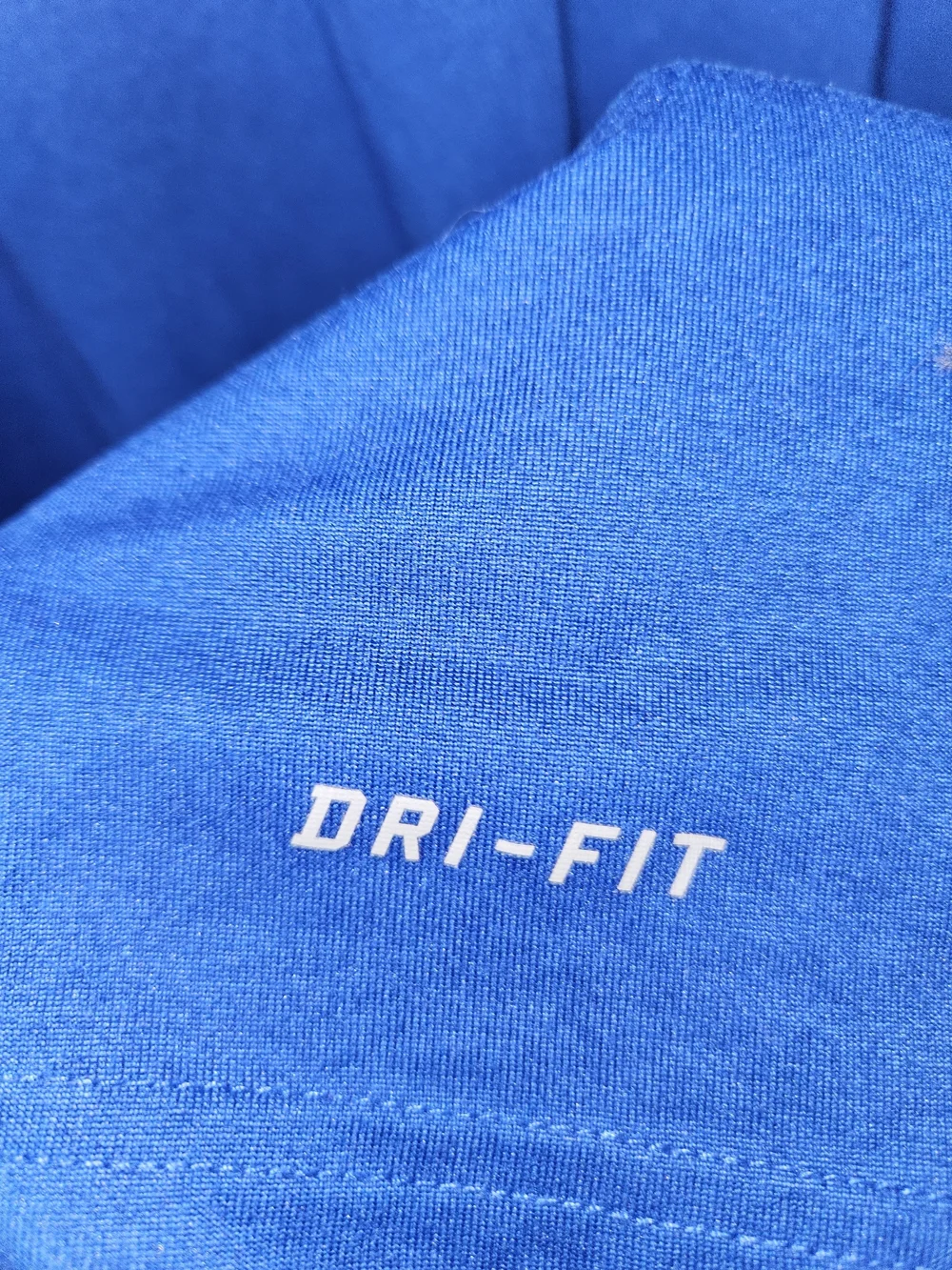 Nike Men’s Dri-FIT Long-Sleeve Crew in Royal Blue